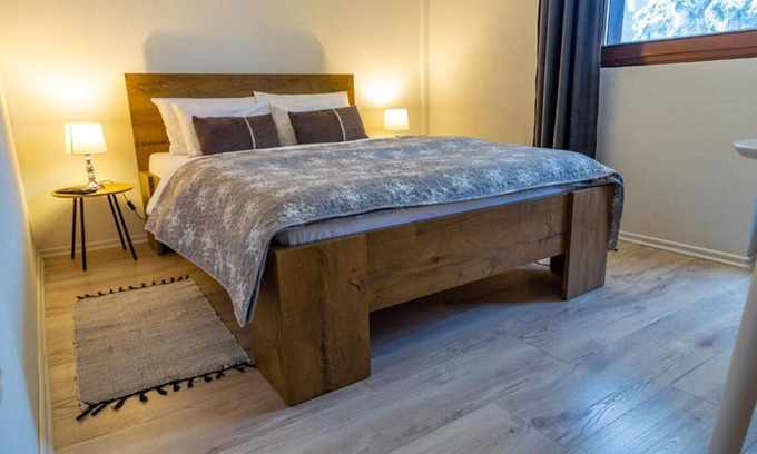 Jahorina House | Apartments Montana - Double Room with Balcony 11