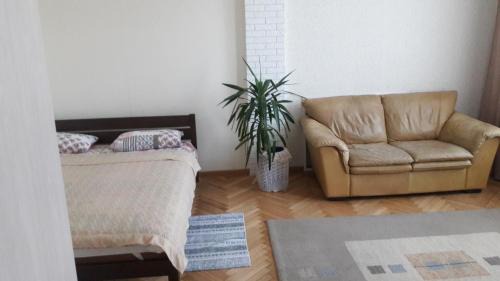 Halyts'kyi district Apartment | Apartments on Arkhypenka Street