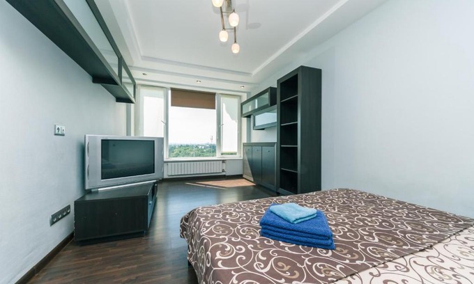Dniprovs'kyi District Apartment | Apartments on Henerala Zhmachenka