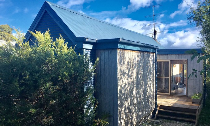 Apollo Bay House | Apollo Vista - newly refurbished, stylish home