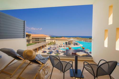 Xi Hotel | Apollonion Asterias Resort and Spa