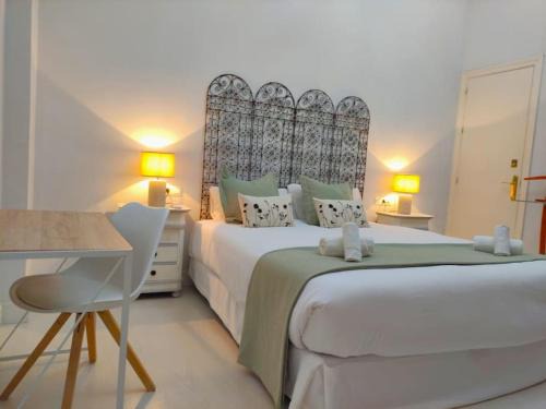 Encarnacion-Regina Apartment | Aponte Suites