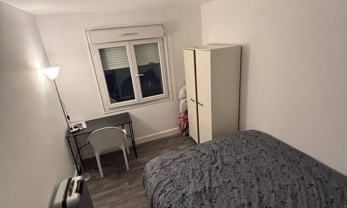 Marat - Parmentier Apartment | Apparently F4 80m square 10 min from Paris (metro 7)
