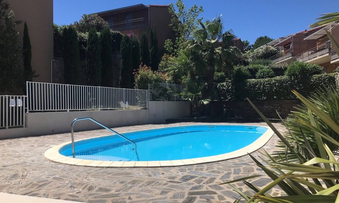 Collioure Apartment | appart. 6p, sea view, air-conditioning, private parking, swimming pool, close to beaches and shops