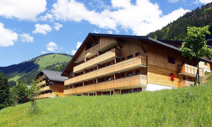 Chatel Condo | Appart + Balcon | Navette Gratuite aux pistes