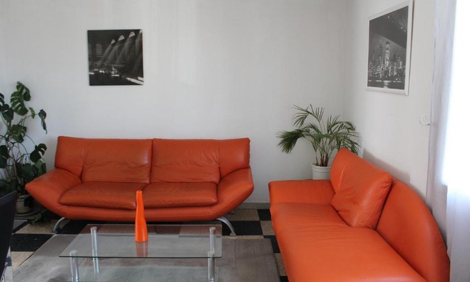 Le Pontet Apartment | APPART CHALEUREUX, 3min Avignon, GARAGE & CLIM