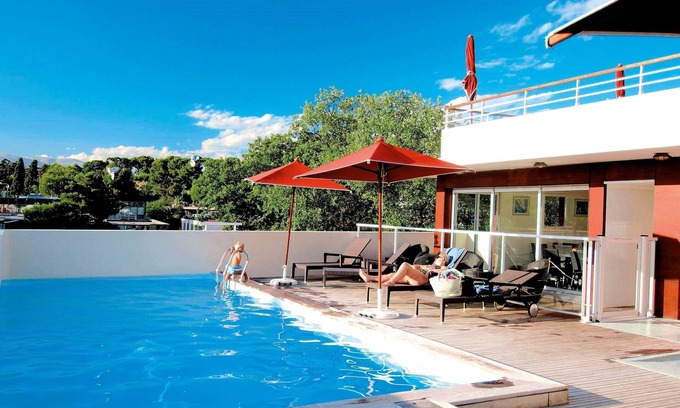 Antibes Condo | Appart Climatisée, Accès Piscine en été