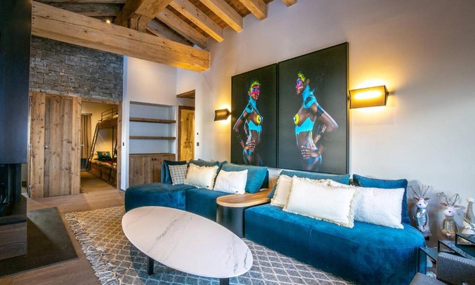 Val-d'Isere Apartment | Appart luxueux avec cheminée, proche des pistes, WiFi, 10 pers - FR-1-694-90