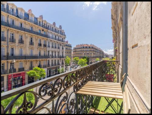 Les Grands Carmes Apartment | Appart sur la rue de la république