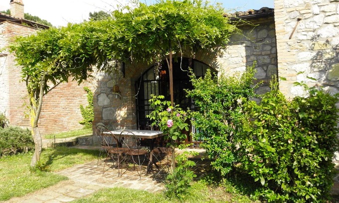 Monteleone d'Orvieto Apartment | Appartamento Il Fienile Del Sole