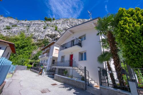 Torbole sul Garda Apartment | Appartamento Villa Daniel - Happy Rentals