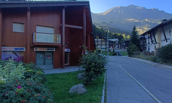 Les Contamines-Montjoie Apartment | Appartement au Pied des Pied des Pistes Rénovation Complète en Cours
