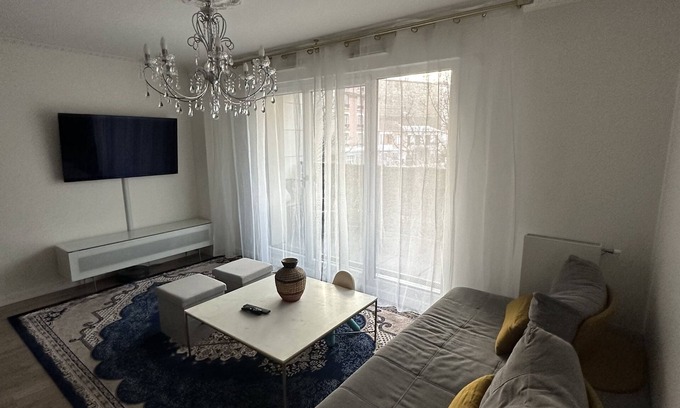 Quartier des Grandes-Carrieres Apartment | Appartement Idéal Pour les Familles, Proche de Paris et des Futurs JO !
