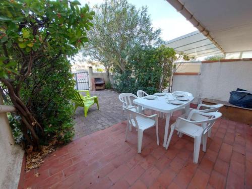 Marseillan Plage House | Appartement 2 Pièces en RDC avec Terrasse, BBQ et Parking Public à Marseillan - FR-1-326-648