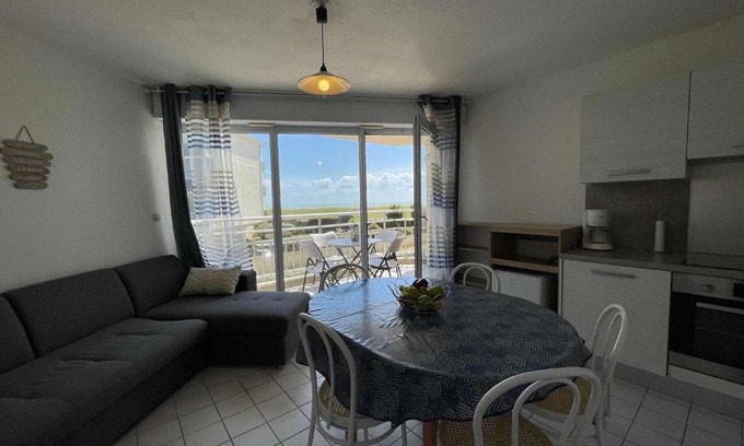 Saint-Jean-de-Monts Apartment | Appartement 3 pièces avec balcon, piscine et parking à proximité de la mer - 6 couchages - FR-1-224C-188