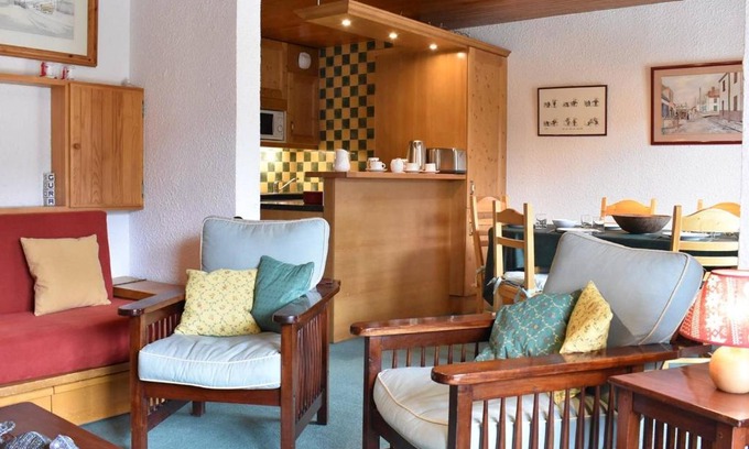 Meribel Apartment | Appartement 3 pièces avec balcon et WIFI à 150m des pistes, 6 personnes - Méribel - FR-1-180-155