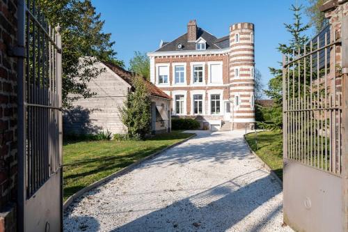 Aire-sur-la-Lys Apartment | Appartement Art et Histoire-Demeure historique