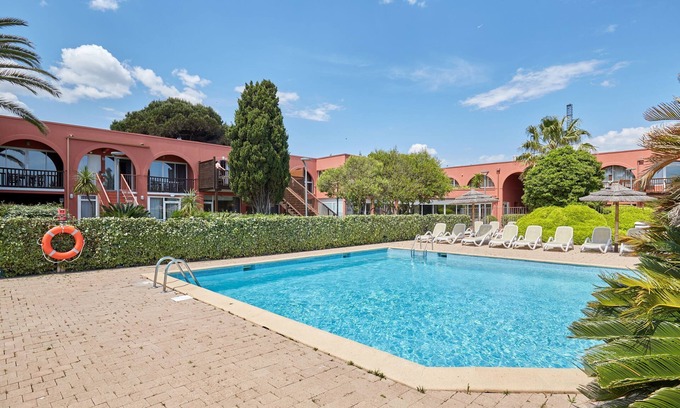 Cap d'Agde Condo | Appartement avec Balcon | Wi-Fi + Kitchenette
