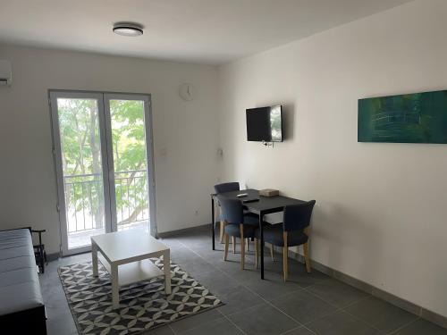 Poussan Apartment | Appartement B