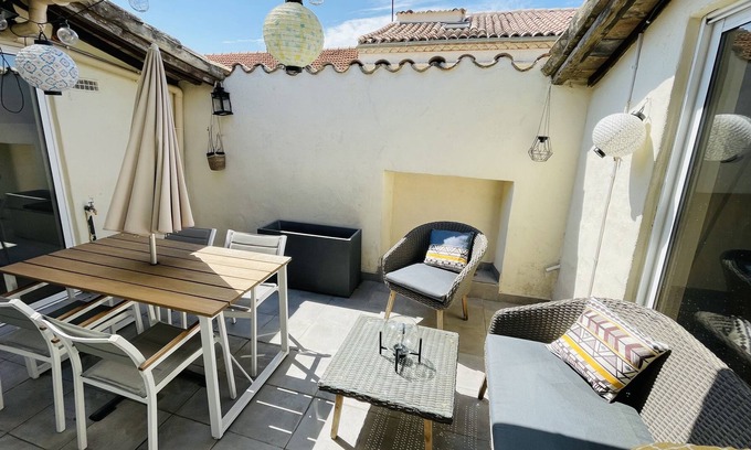 Quartier Administrations Apartment | Appartement Centre-ville Avec Garage et Terrasse