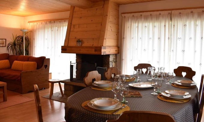 Meribel Centre Apartment | Appartement chaleureux 4 pièces, accès direct aux pistes, proche commerces et services, parking couvert - FR-1-180-178