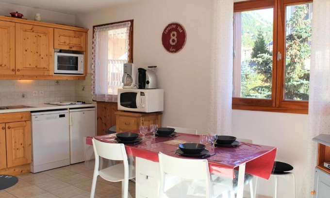 Les Claux Apartment | Appartement cosy 3 pièces, 4 couchages, proche des pistes et commerces à Vars Les Claux - FR-1-330B-212