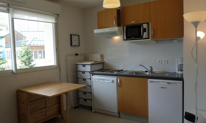 Arette Apartment | Appartement cosy 4 pers. sur les pistes, parking gratuit, casier à skis, lave-vaisselle, lave-linge - FR-1-602-47