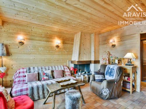 Le Chinaillon Apartment | Appartement cosy au cœur du village, 3 chambres, balcon ensoleillé, parking, proche des commodités! - FR-1-391-86