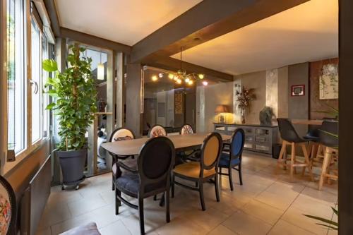 Sarlat-la-Caneda Apartment | Appartement dans résidence à Sarlat parkings