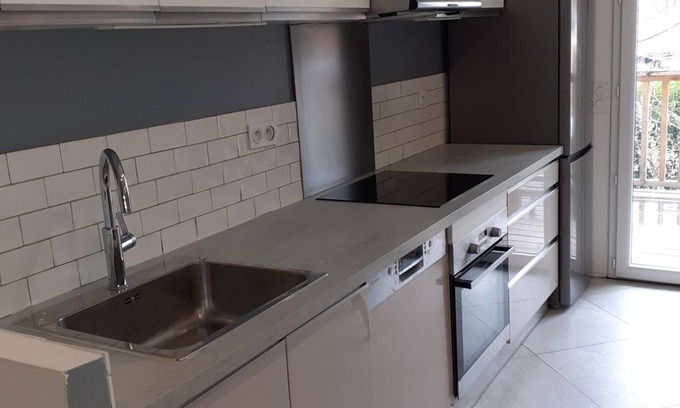 Saint-Denis Apartment | Appartement de 125 m2 Lumineux et Calme Avec Grande Terrasse