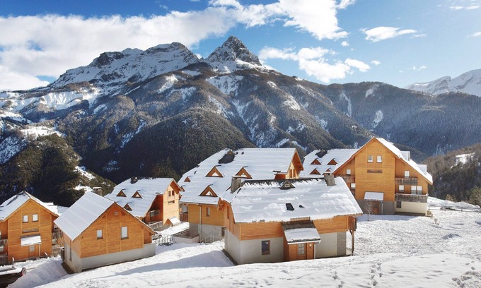 Pra Loup Condo | Appartement de Montagne avec Wi-Fi + Accès Piscine