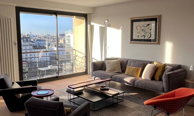 Quinze-Vingts Apartment | Appartement Design au Centre de Paris Avec une vue Époustouflante !