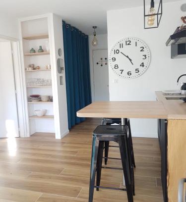 Cavaliere Apartment | Appartement deux pièces , climatisé, terrase, Cavalaire