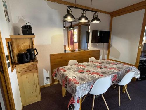 Val-Thorens Apartment | Appartement Eskival skis aux pieds
