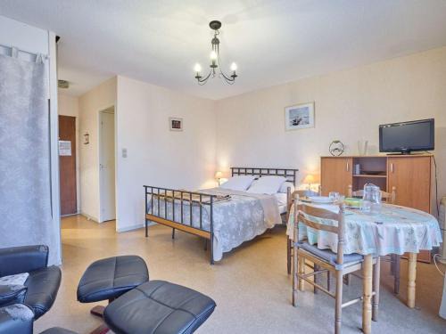 Barbotan-les-Thermes Apartment | Appartement T1 bis cosy avec balcon et parking, idéal pour 2 personnes - FR-1-841-40