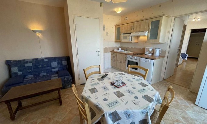 Saint-Hilaire-de-Riez Apartment | Appartement cosy 2 pièces avec 5 couchages à 150m de la plage, balcons, parking et équipements inclus - FR-1-224C-685
