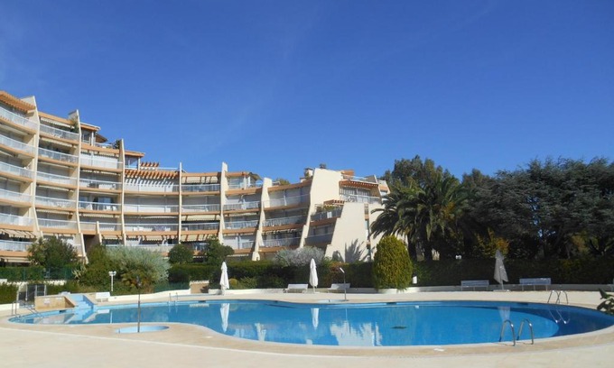 Mandelieu-La-Napoule Apartment | Appartement Le Jean Bart - Vacances Côte d'Azur