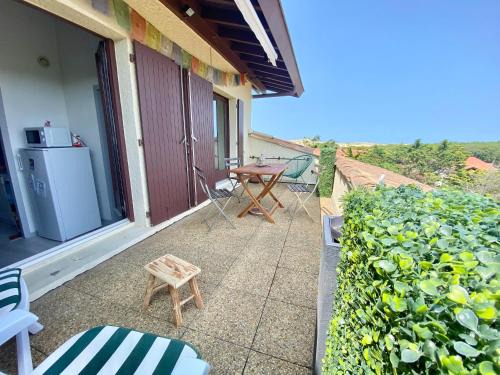 Le Penon Apartment | Appartement lumineux à 4 min de la plage avec terrasse, parking privé et WIFI ! - FR-1-239-999