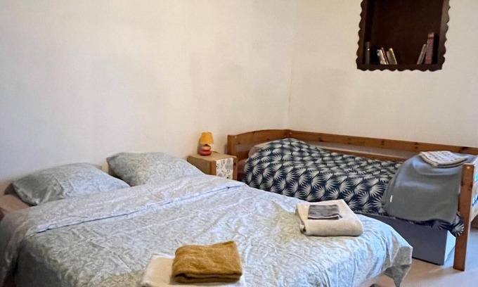 Tenay Apartment | Appartement Montagne entre Lyon et Genève : Access by train (Station)