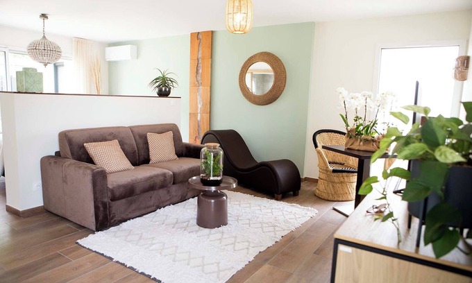 Montelimar House | Appartement Prive - Avec Jacuzzi Privatif
