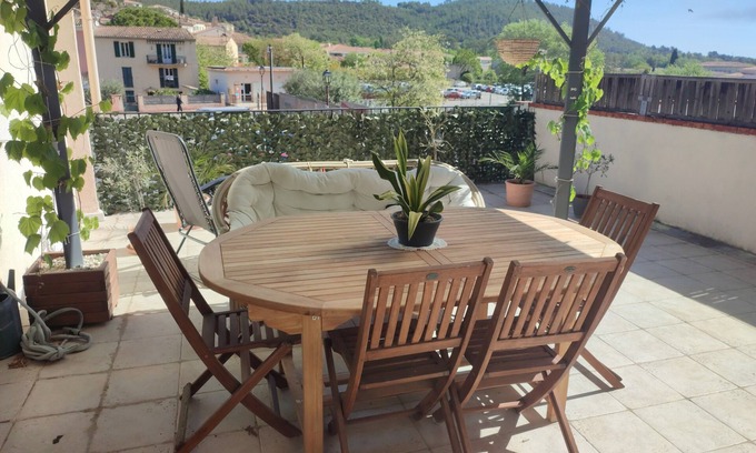 Les Arcs-sur-Argens Apartment | Appartement Provençal Tout Confort Dans le Var