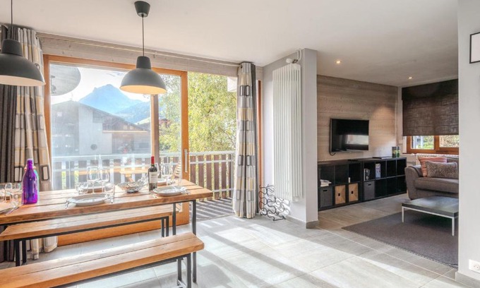 Morzine Apartment | Appartement rénové 3 pièces avec balcons, proche pistes et centre de Morzine - FR-1-754-68