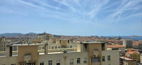 Saint-Lazare Apartment | Appartement Saint Charles