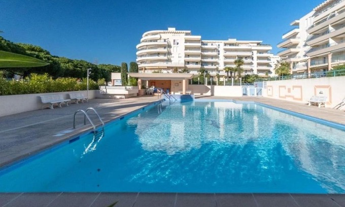 Frejus Plage Apartment | Appartement Studio Cabine à Fréjus, Piscine, Plage à 500m, Clim, Parking, Terrasse, 4 Couchages - FR-1-226A-110