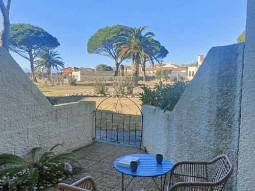 Le Barcares Apartment | Appartement T2 confortable pour 4 pers, RDC, terrasse, parc arboré, piscine, WIFI, parking gratuit - FR-1-195-4