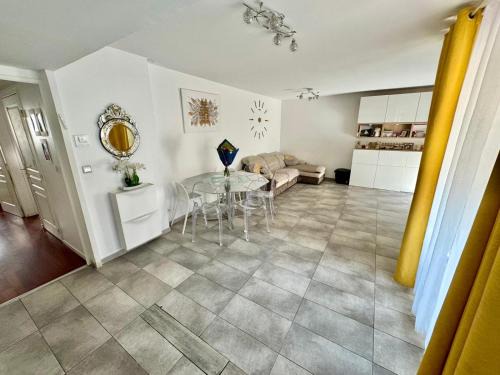 Saint-Giniez Apartment | Appartement T4 cœur St-Giniez et parking en ss-sol