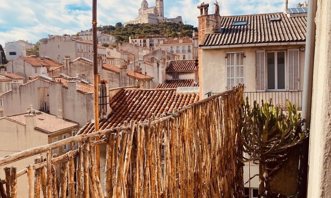 Saint-Victor Apartment | Appartement Toit de Marseille