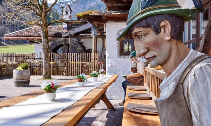 Unterammergau Bed & Breakfast | Appartements Gasthof Schleifmühle Unterammergau