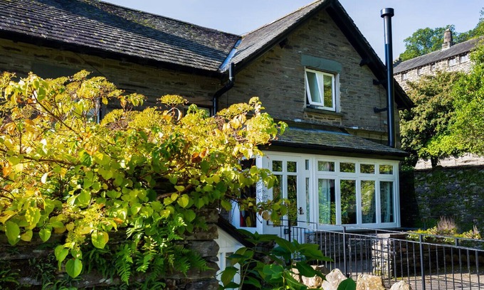Troutbeck House | APPLETHWAITE COTTAGE, family friendly, with open fire in Troutbeck