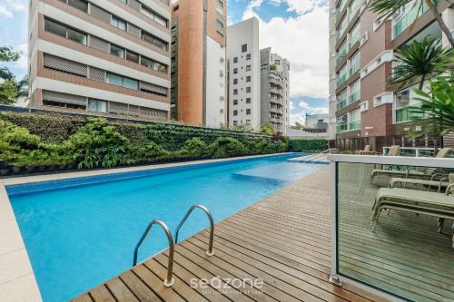 Vila Madalena Apartment | Apt with balcony 750m from Batman Alley PDM0208